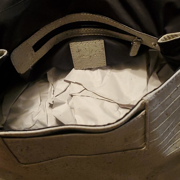 Backpack - Picture 4 of 5